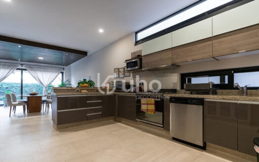 Casa en Condominio Arco de Piedra, Jurica